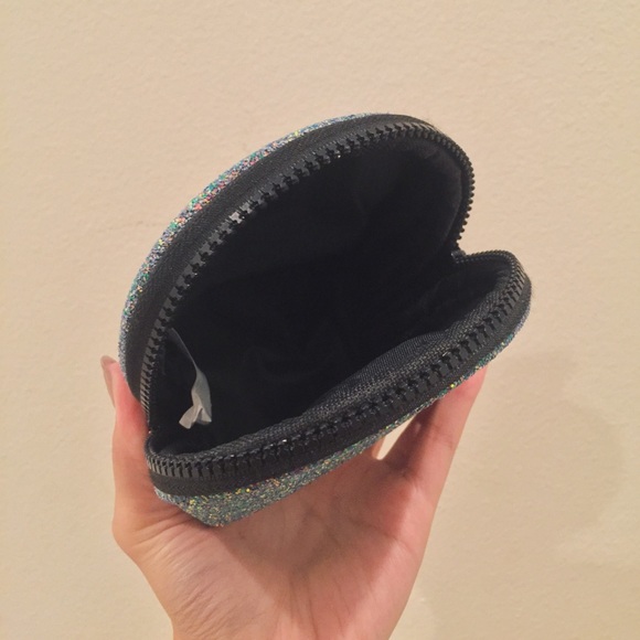 MINISO small pouch/bag - Picture 3 of 5